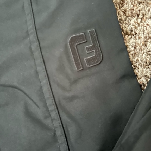 FootJoy Golf 3 Piece DryJoy Rain Jacket/ Pants and
Shirt Set - Picture 6 of 14